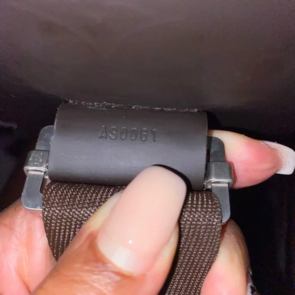 Authentic pre loved Louis Vuitton!!🥰🥰Charly Monogram- Glacéd Brown Leather - Picture 7 of 15